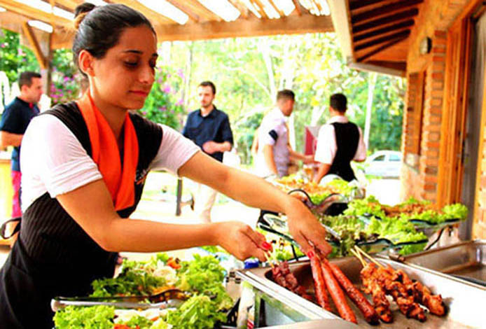 Imagina só essa cena…

Você tem uma churrasco para organizar, não tem tempo para isso e nem sabe por onde começar, já aconteceu isso com você antes ?

Com o Buffet de…